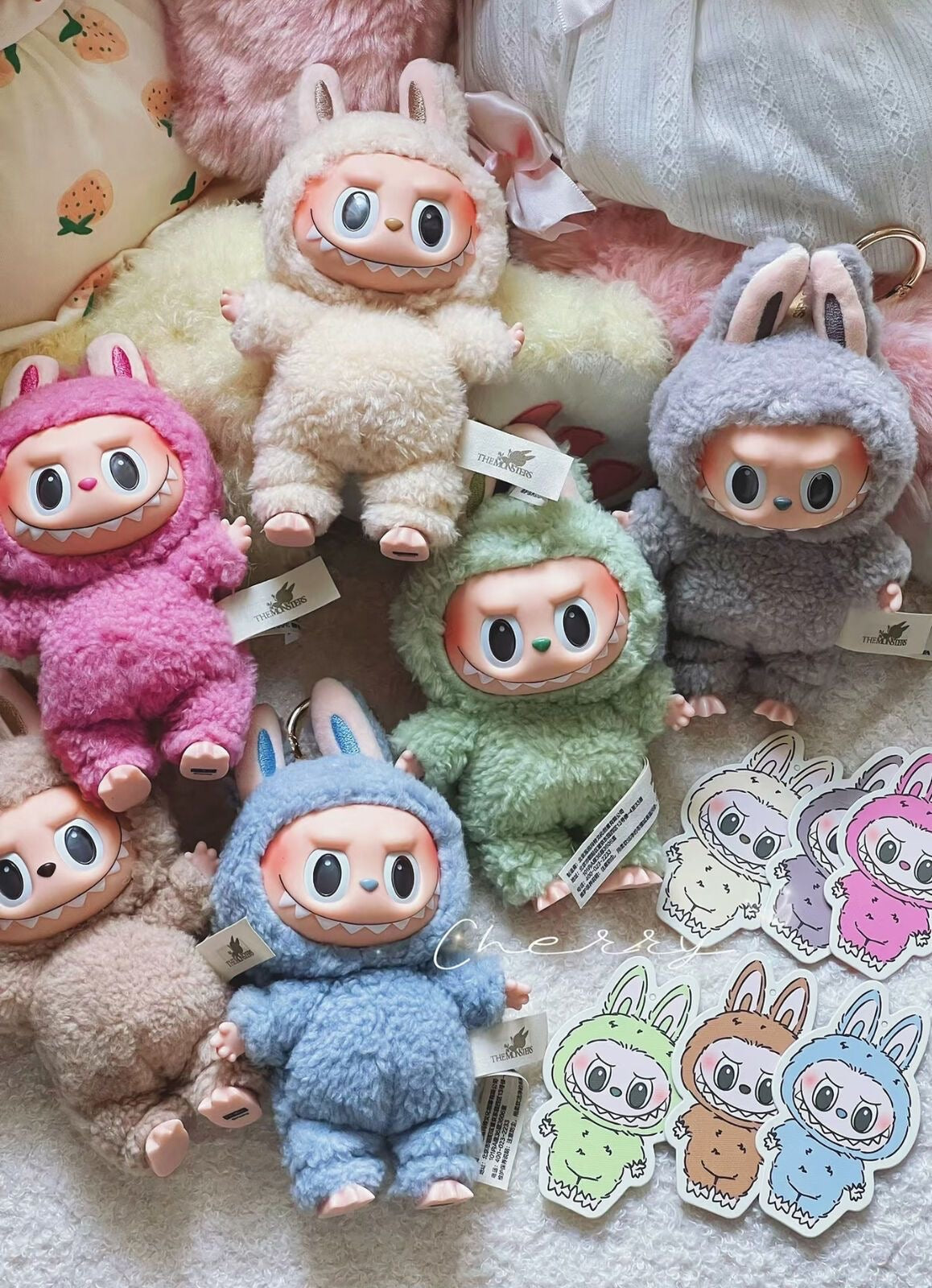 Bubu keychain - 1st generation - exciting macaron