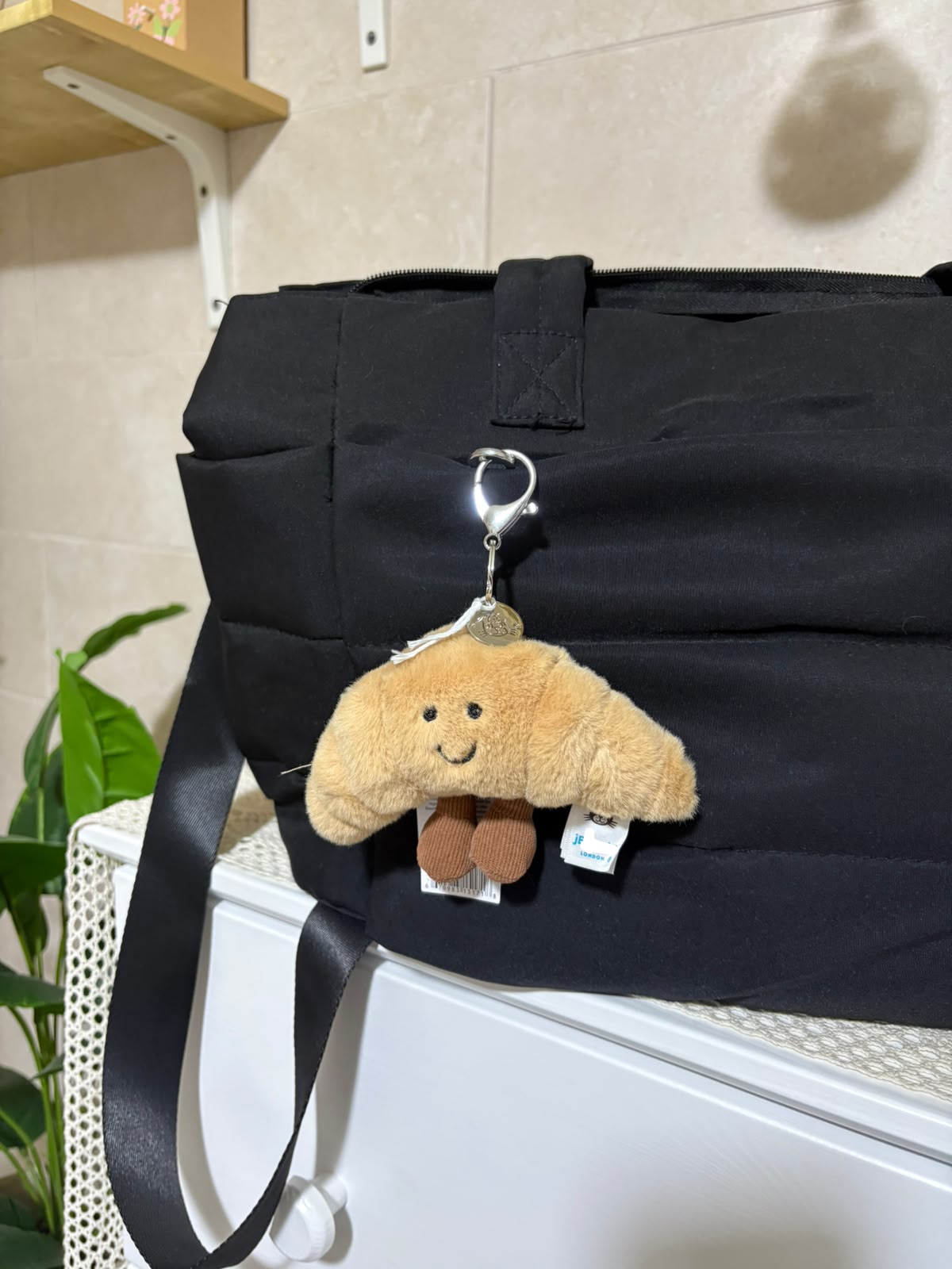 Cute Plush Croissant Bag Charm & Keychain - 10 cm