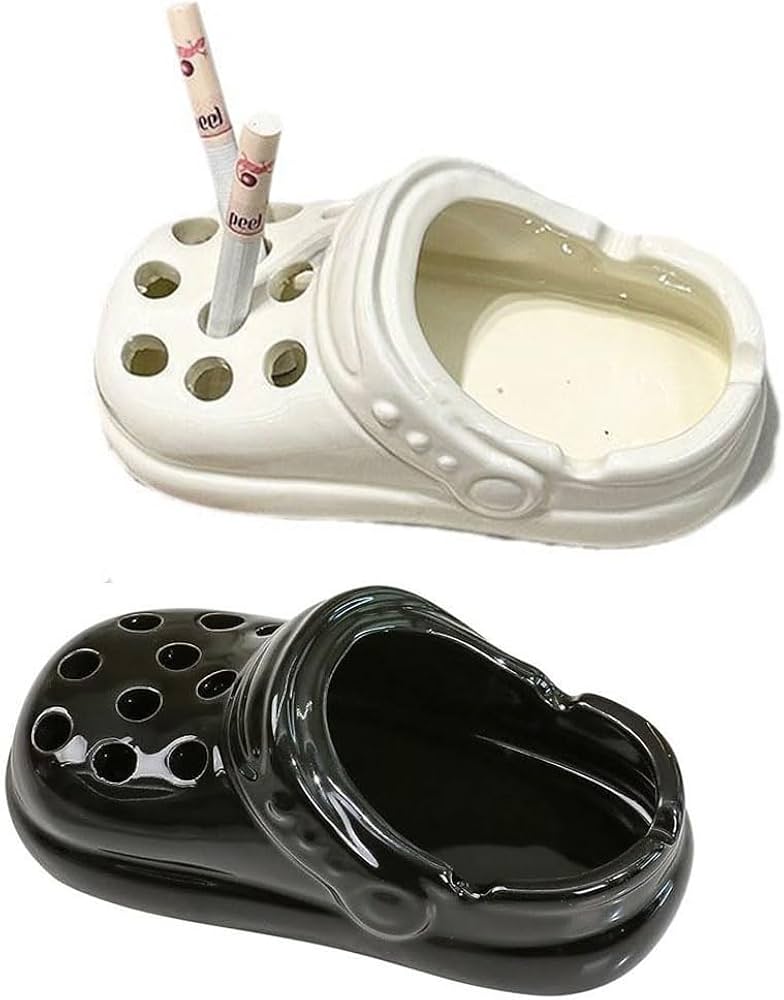 Shoe cigarettes holder - Ashtray
