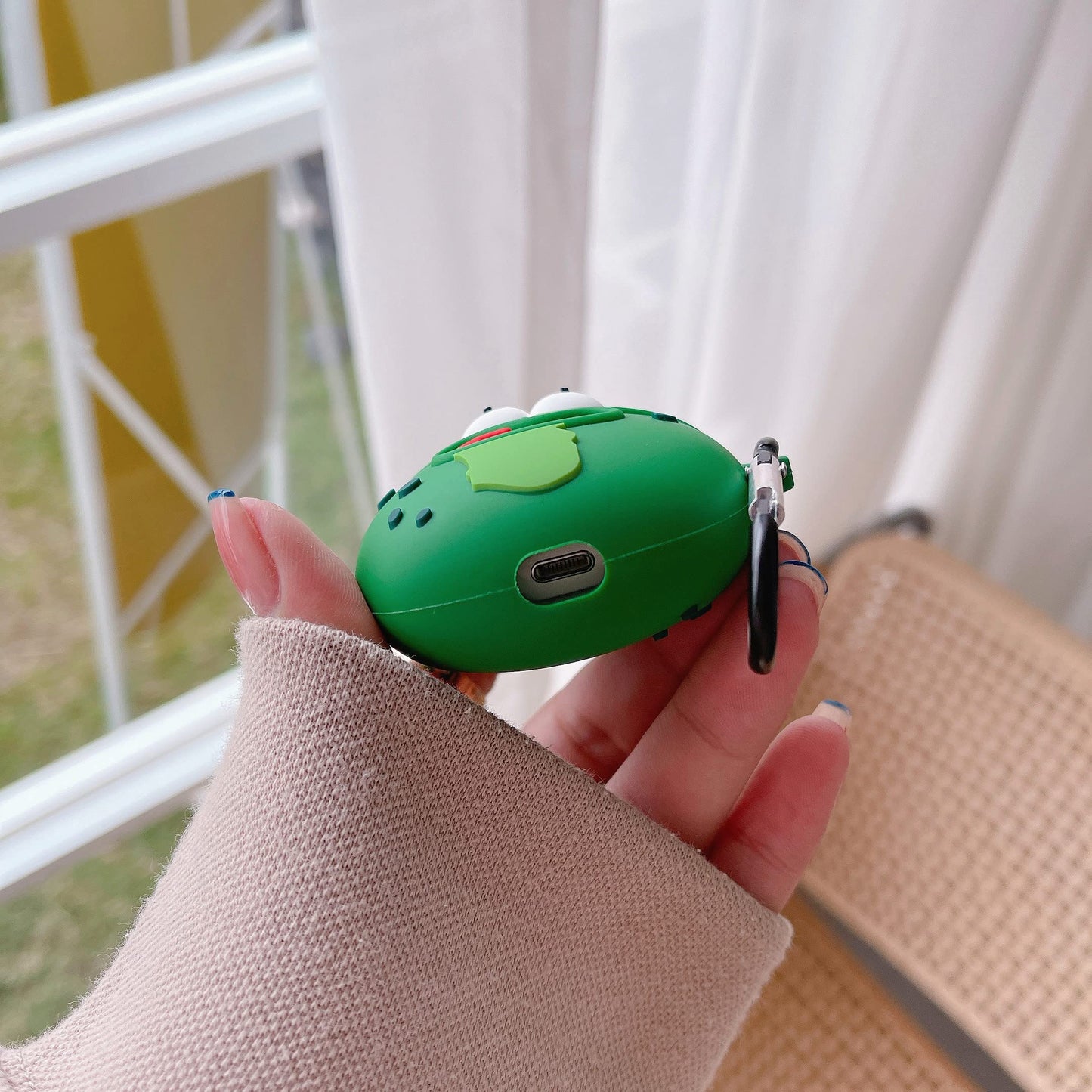 Pickle Rick airpods case
