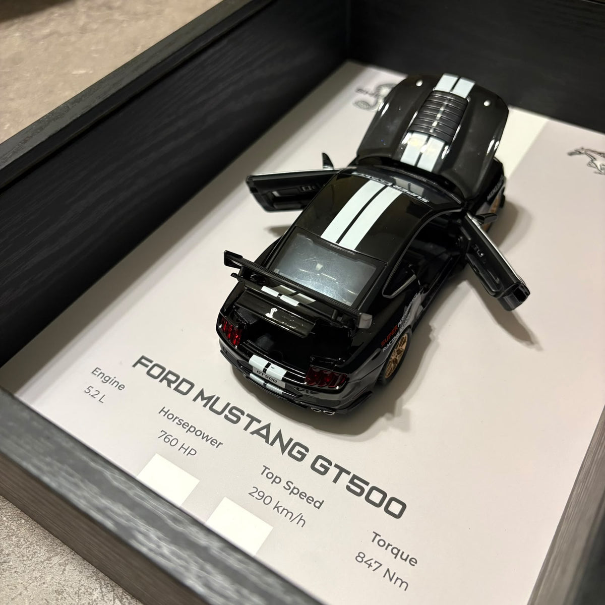 مرسيدس - AMG GT3 - مجسم فني جداري مصبوب ومُجَسّم ثلاثي الأبعاد (32 سم × 23 سم)