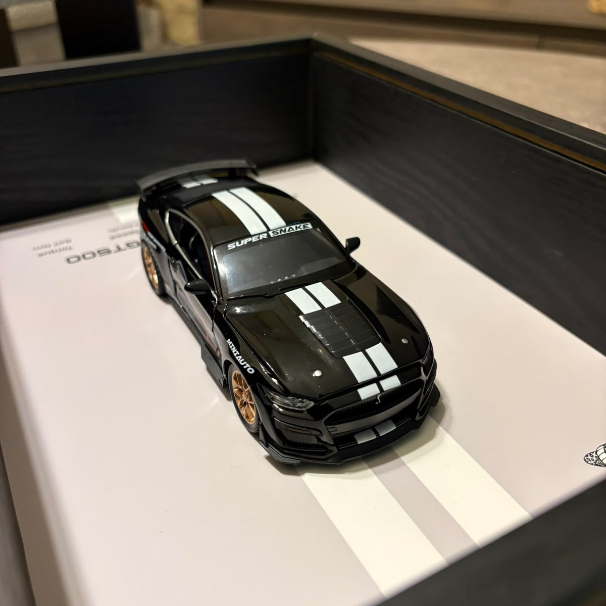 مرسيدس - AMG GT3 - مجسم فني جداري مصبوب ومُجَسّم ثلاثي الأبعاد (32 سم × 23 سم)