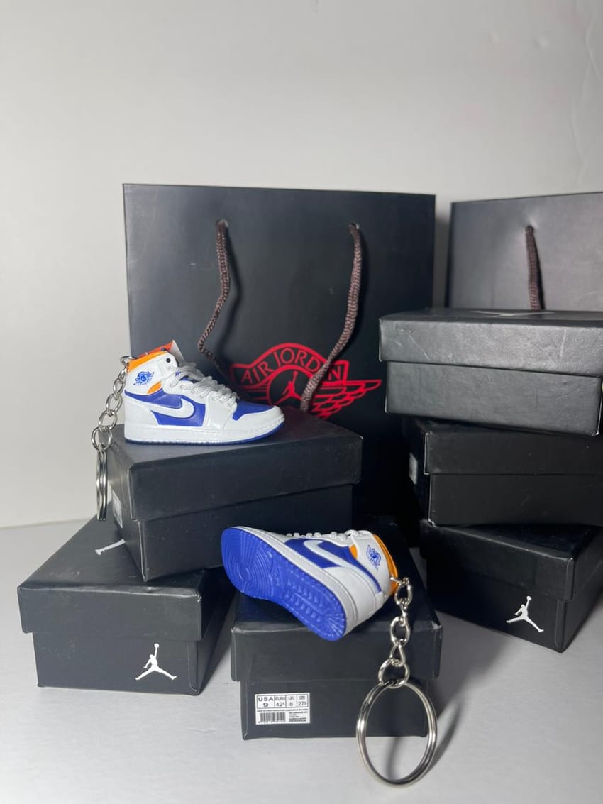 blue/orange mini shoe keychain