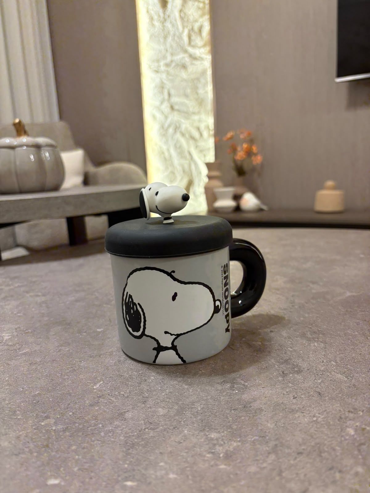 Snoopy Black & White Mug with 3D Figurine Lid