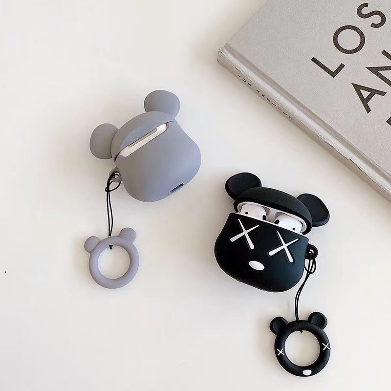 Black bear airpods case - Close Up | Pinky Promise