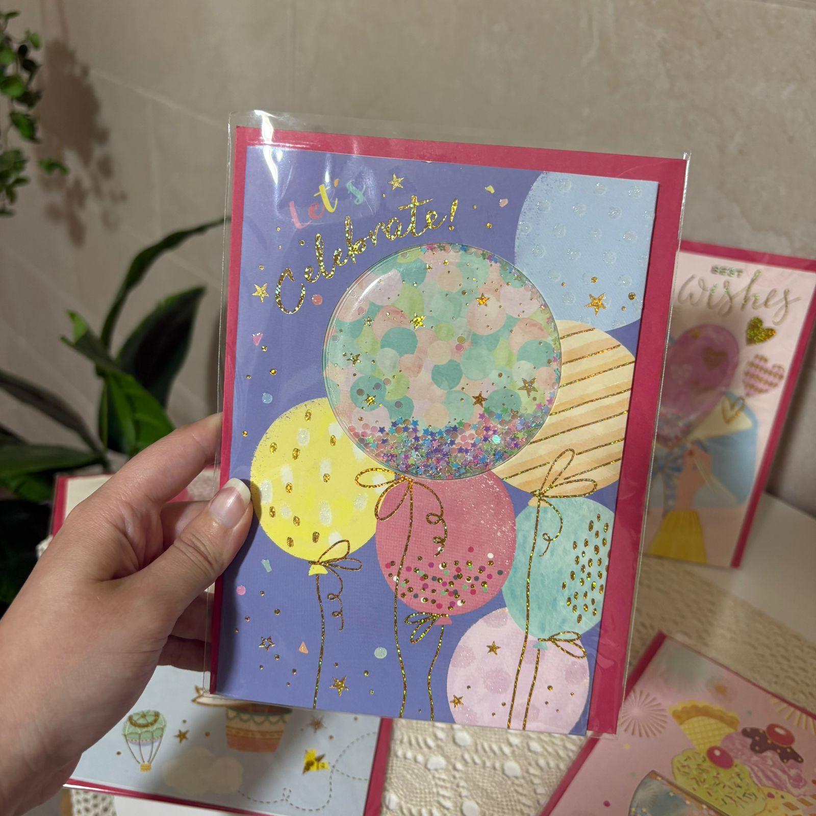 Colorful shaker Cards - Close Up | Pinky Promise