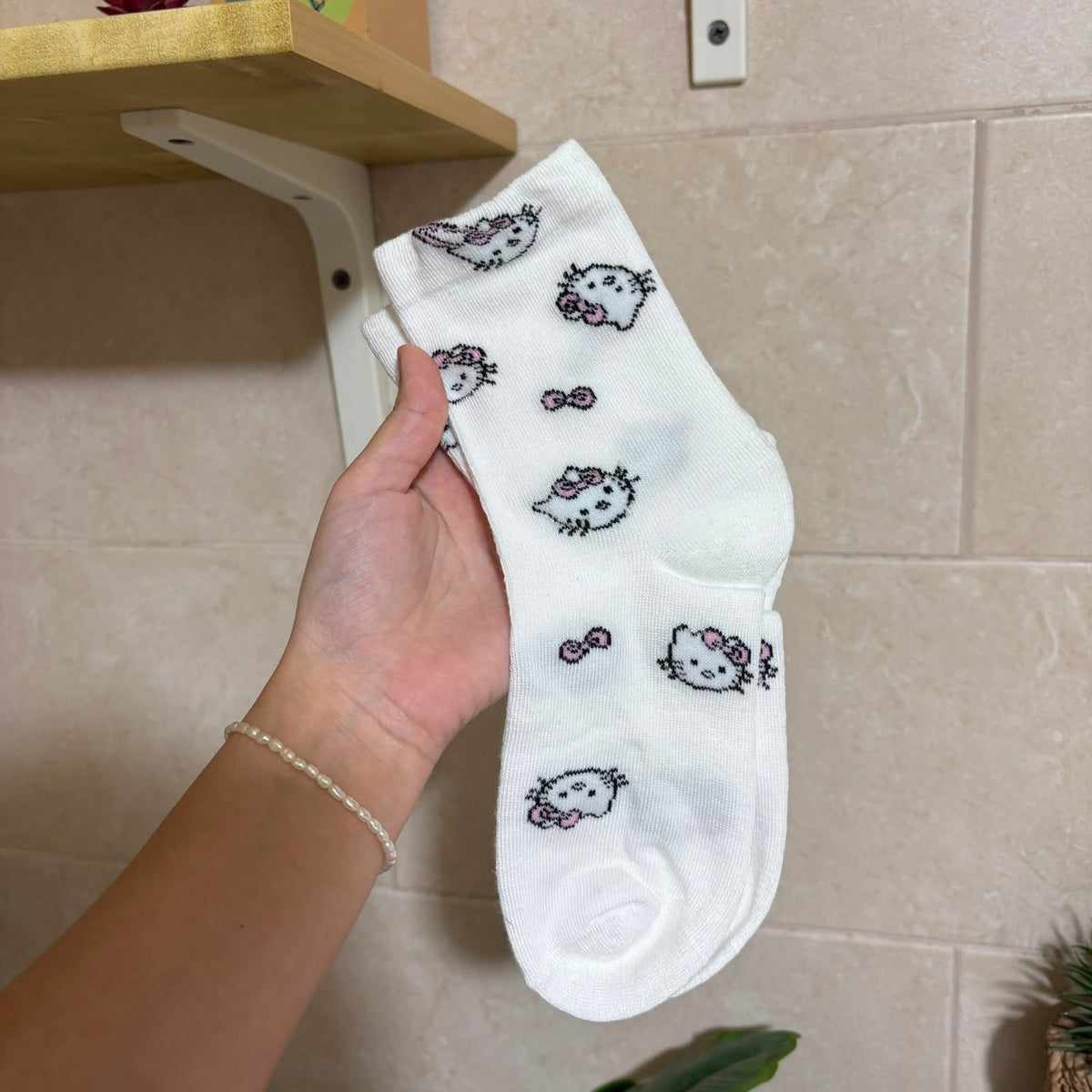 Cute Hello Kitty Socks Set (32-40 shoe size) - Close Up | Pinky Promise
