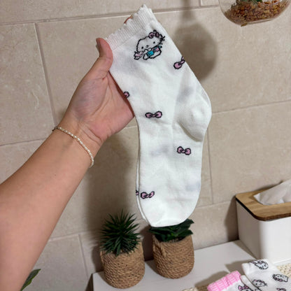 Cute Hello Kitty Socks Set (32-40 shoe size) - Photo 4 | Pinky Promise