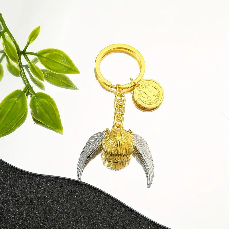 harry potter Golden snitch keychain - Photo 6 | Pinky Promise