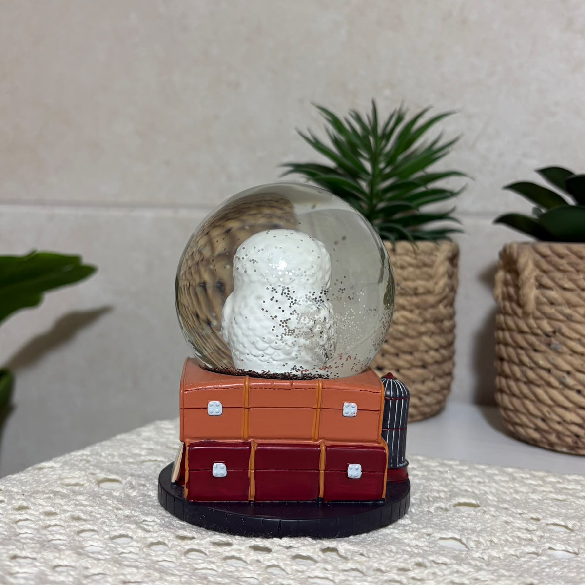 Harry Potter Hedwig Owl 9cm Mini Snow Globe – Luggage & Bird Cage Base Desk Decor - Photo 4 | Pinky Promise