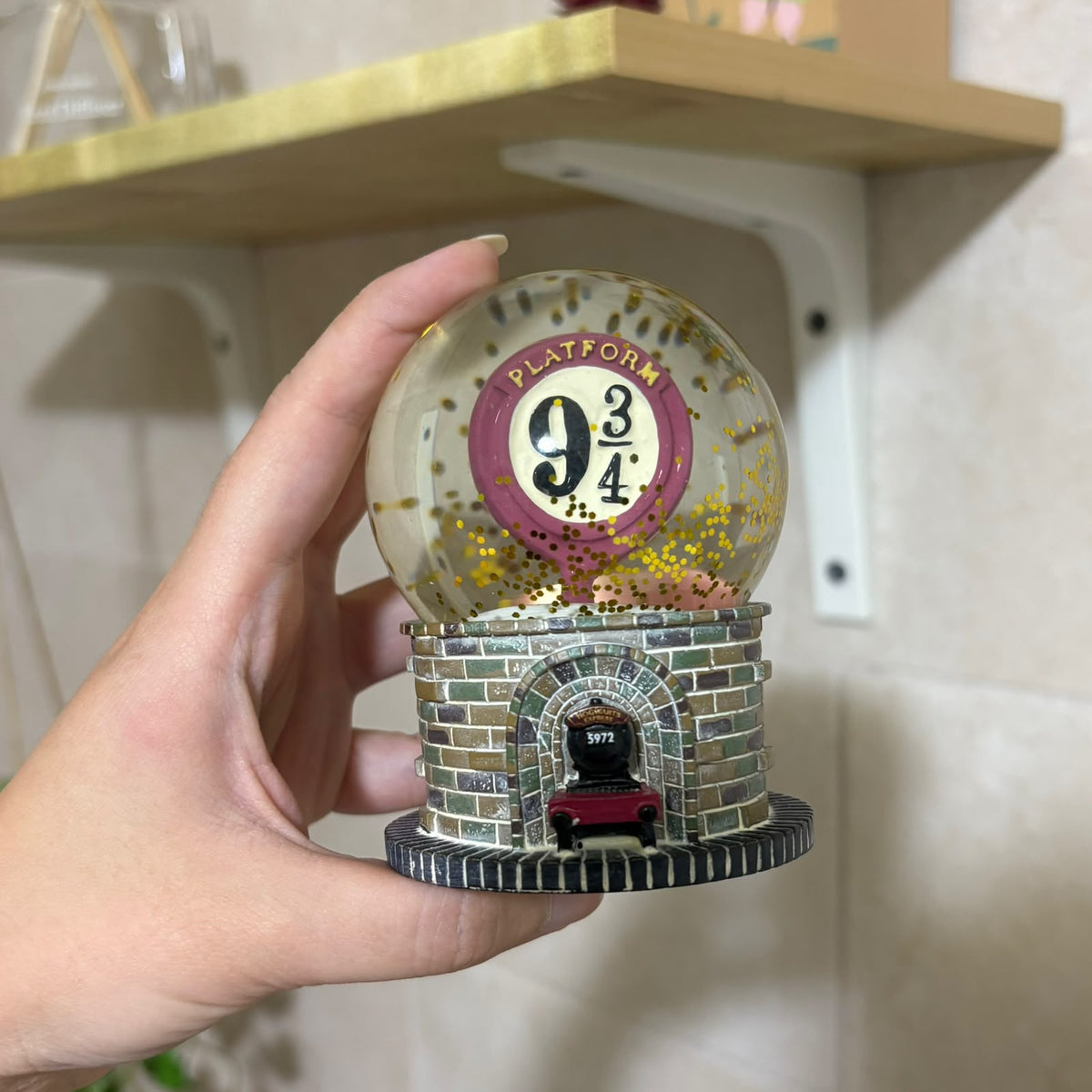 Harry Potter Platform 9 ¾ 9cm Mini Snow Globe – Hogwarts Express Train Base Decor | Pinky Promise