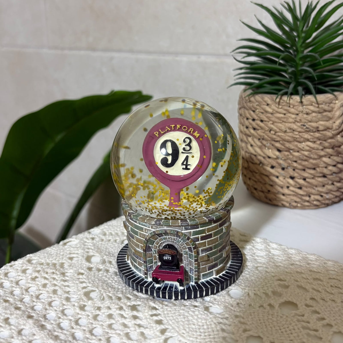 Harry Potter Platform 9 ¾ 9cm Mini Snow Globe – Hogwarts Express Train Base Decor - Close Up | Pinky Promise