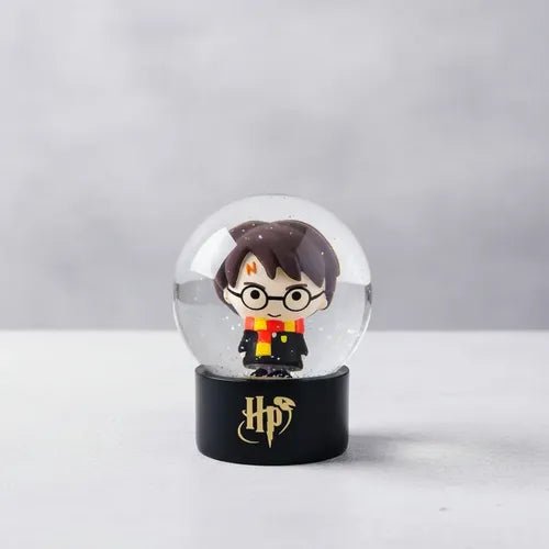Harry potter snow globe - Close Up | Pinky Promise