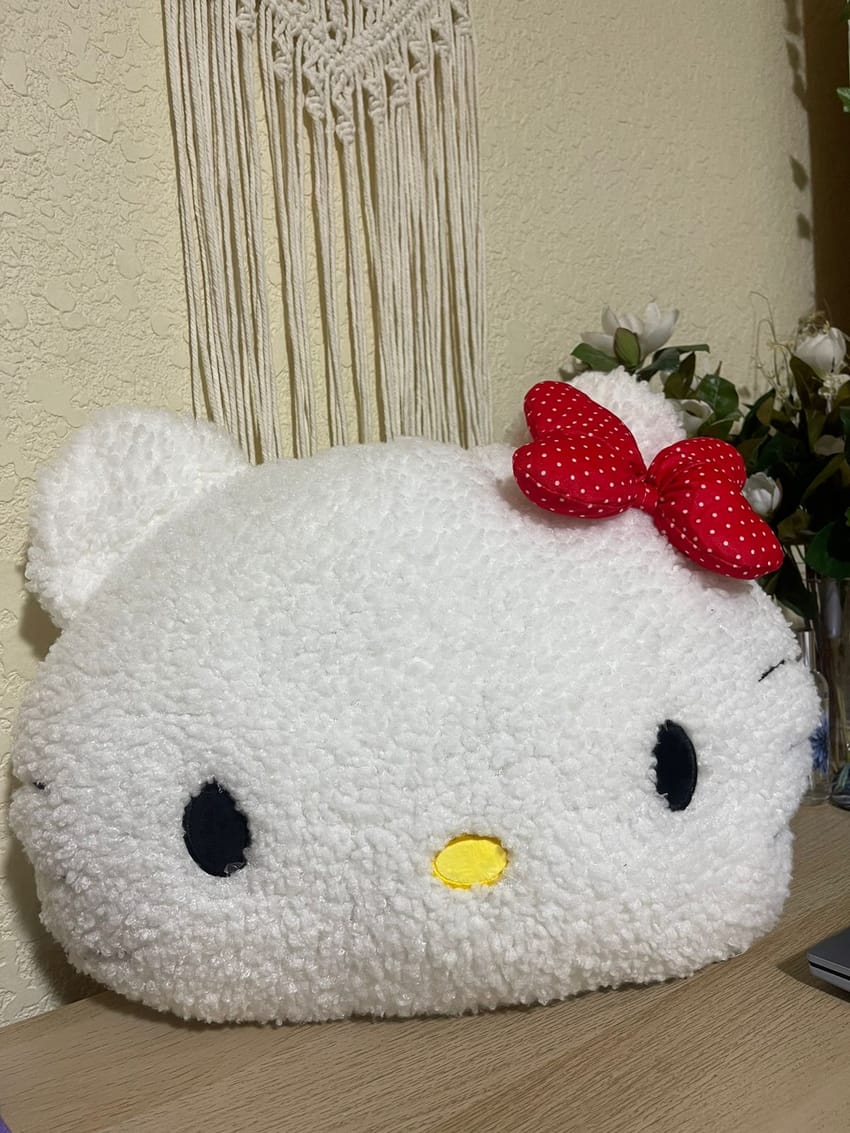 Hello kitty fuzzy pillow | Pinky Promise