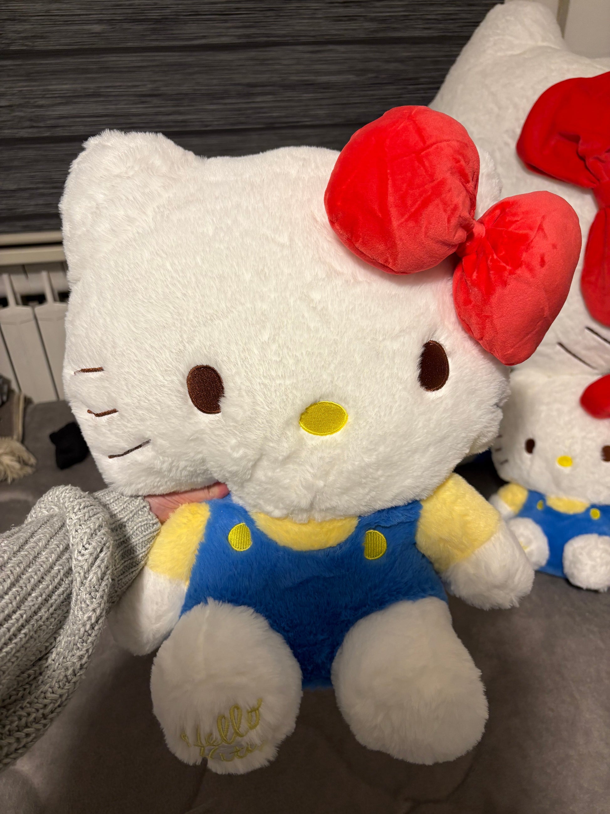 Hello kitty plush toy - 45 cm - Close Up | Pinky Promise