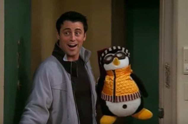 Huggy - joey's plushy - friends show - Photo 6 | Pinky Promise