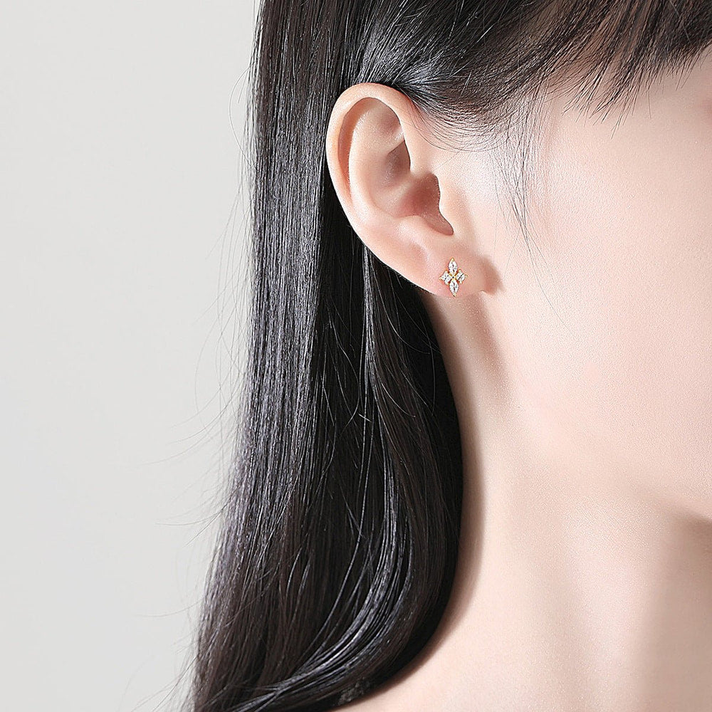Marquise Star Flower Stud Earrings - Gold Plated 925 Sterling Silver - Photo 5 | Pinky Promise