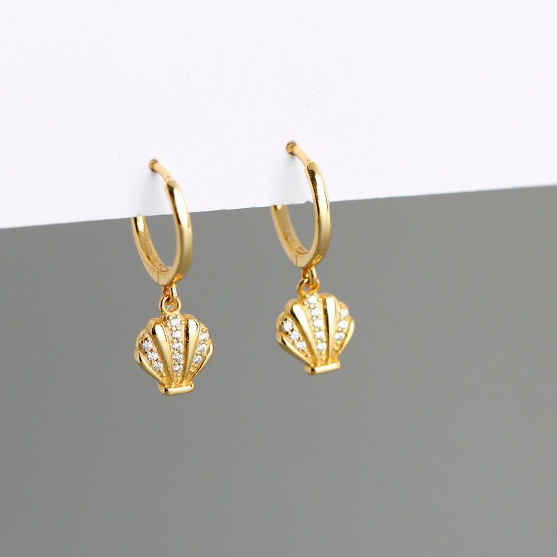 Pavé Seashell Huggie Hoop Earrings – Gold Plated 925 Sterling Silver - Photo 9 | Pinky Promise
