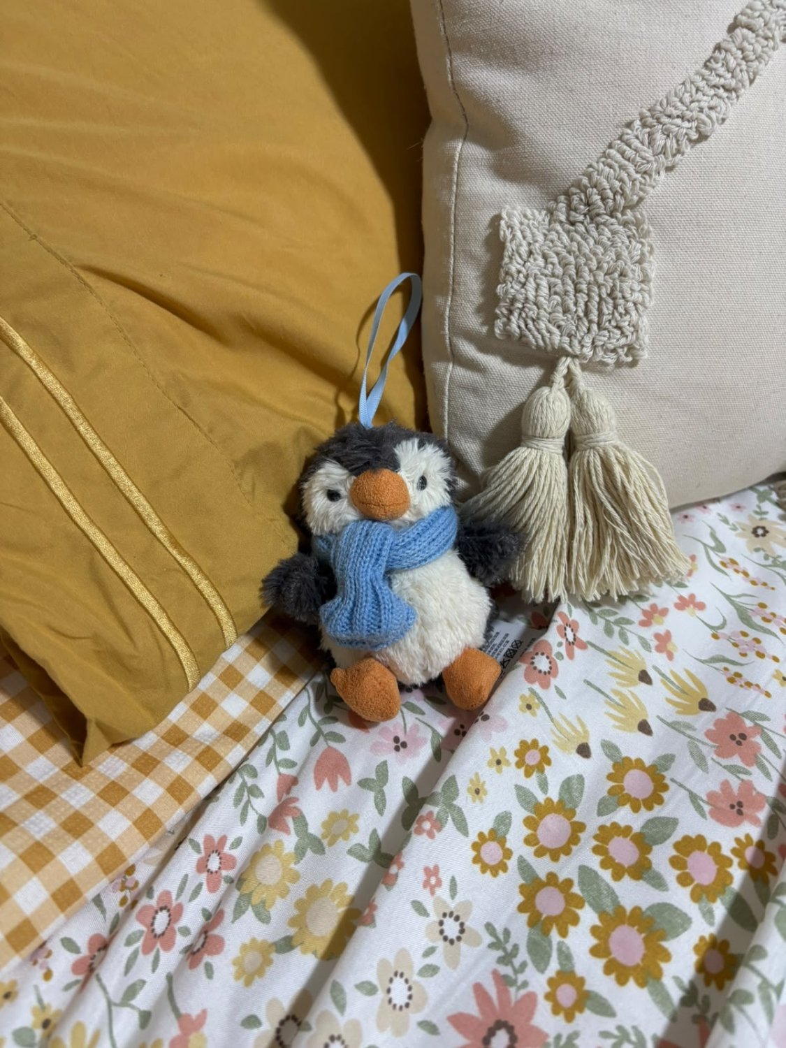 Penguin plush keychain - 10 cm - Photo 5 | Pinky Promise