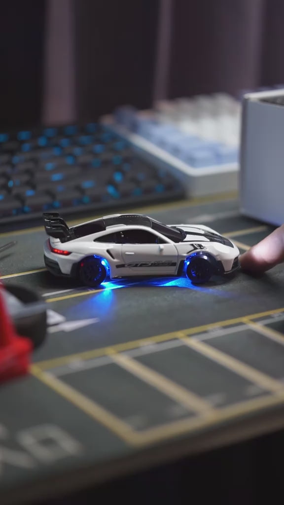 Porsche 911 drifting car