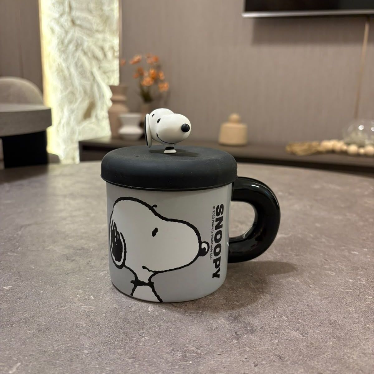 Snoopy Black & White Mug with 3D Figurine Lid - Pinky Promise