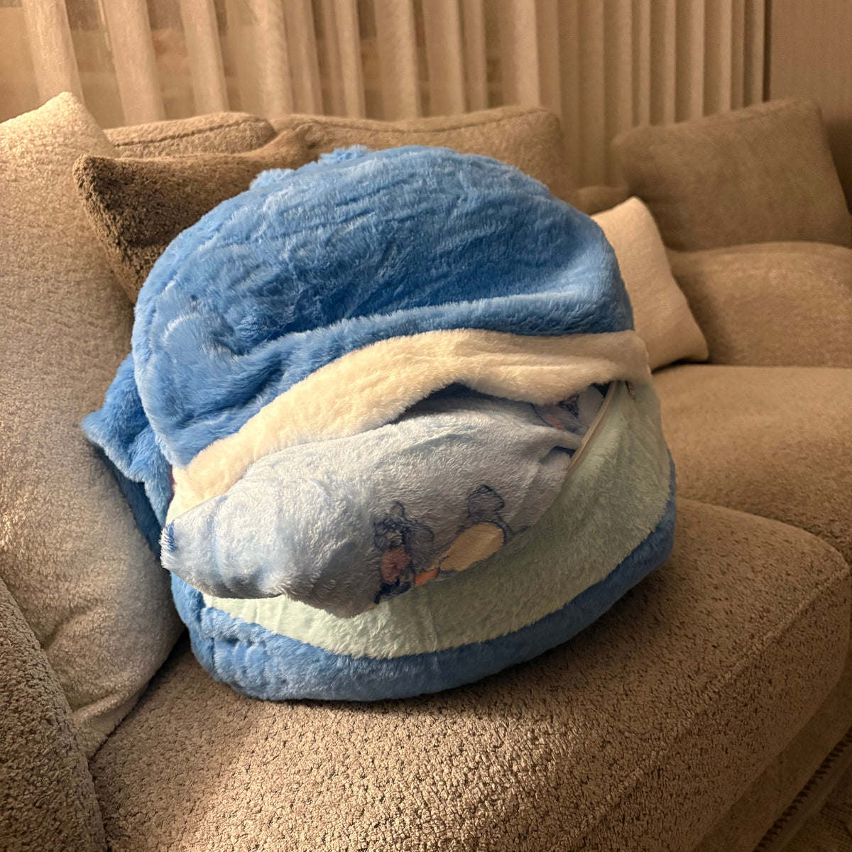 Stitch 2 in 1 pillow and blanket - Photo 5 | Pinky Promise
