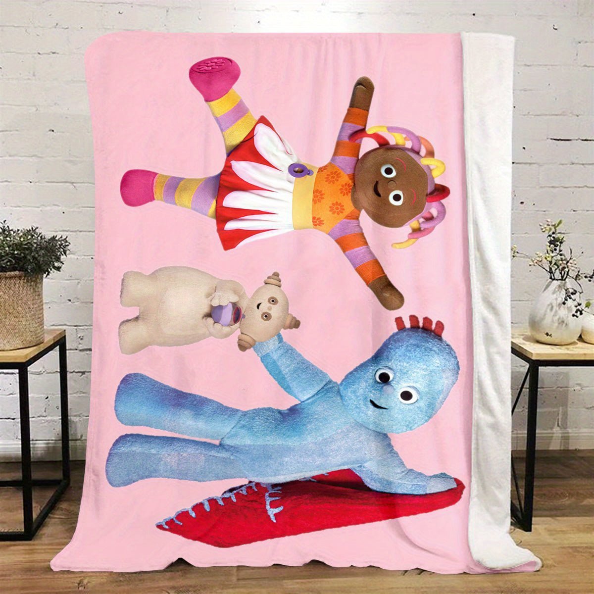 The night garden Big blanket- 200cm * 145 cm - بطانية حديقة المرح - Close Up | Pinky Promise